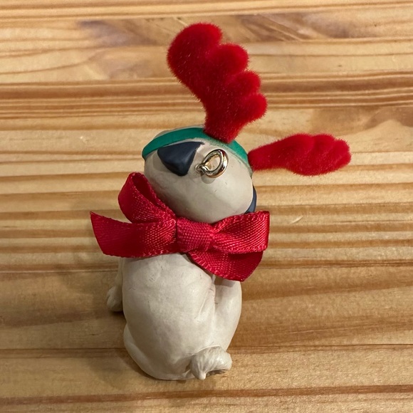 Puppy Love Series #21 Hallmark Keepsake Ornament 2011 - Picture 6 of 7